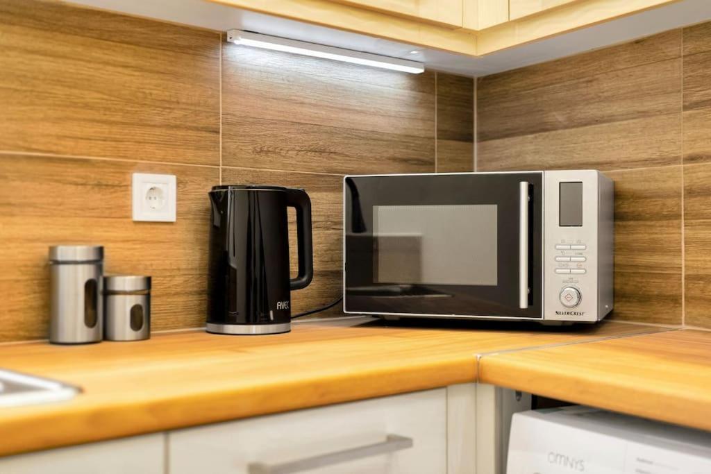 Artemis Modern Apartment Атина Екстериор снимка