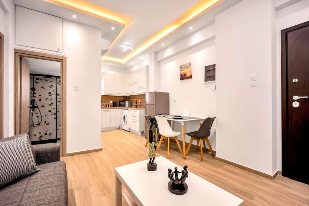 Artemis Modern Apartment Атина Екстериор снимка